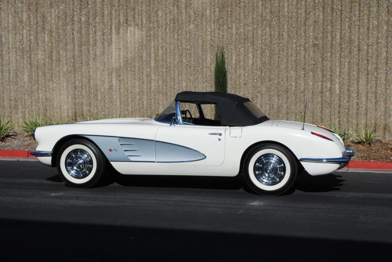 
								1959 Chevrolet Corvette C1 full									