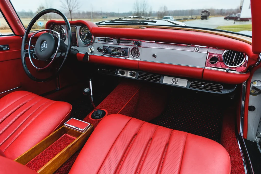 1969 Mercedes-Benz 280SL
