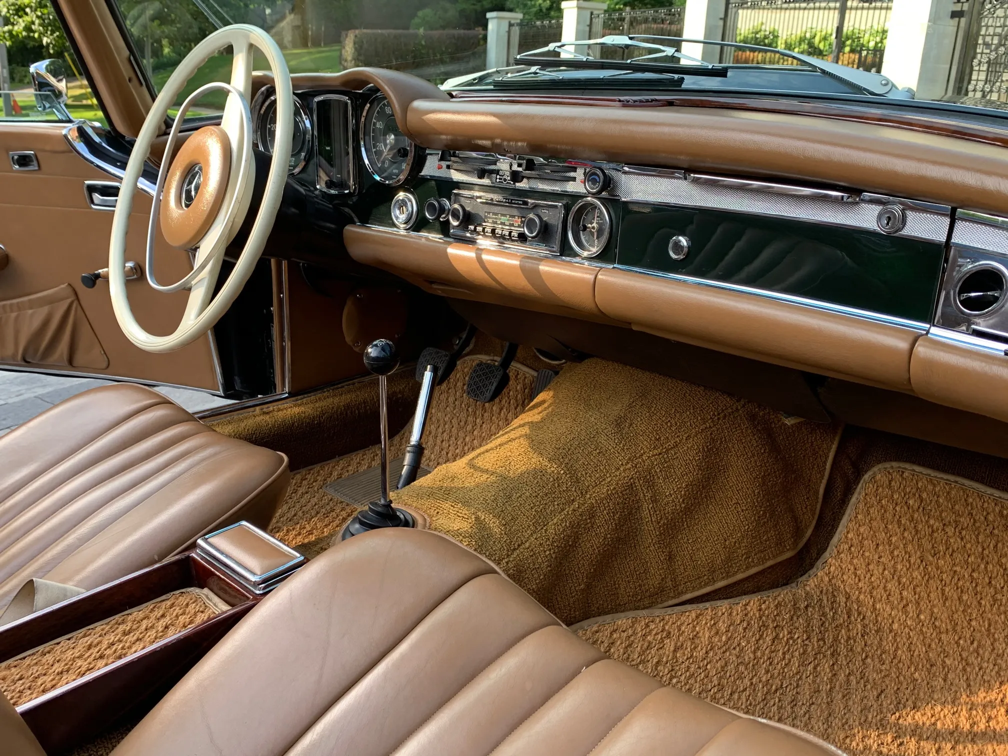 1969 Mercedes-Benz 280SL