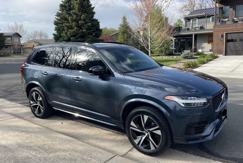 2022 Volvo XC90 T8 R-Design