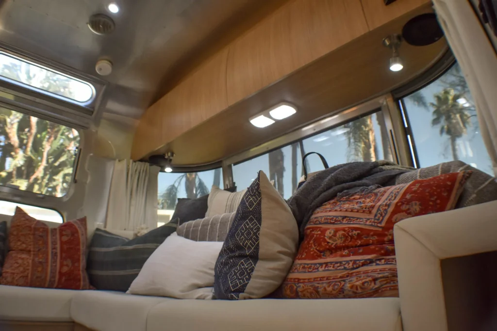 2020 Airstream Flying Cloud 30RB