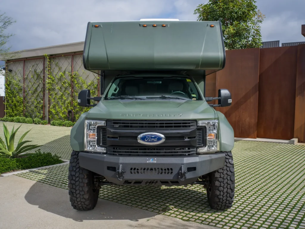 2019 Ford F-550 Super Duty Camper Conversion