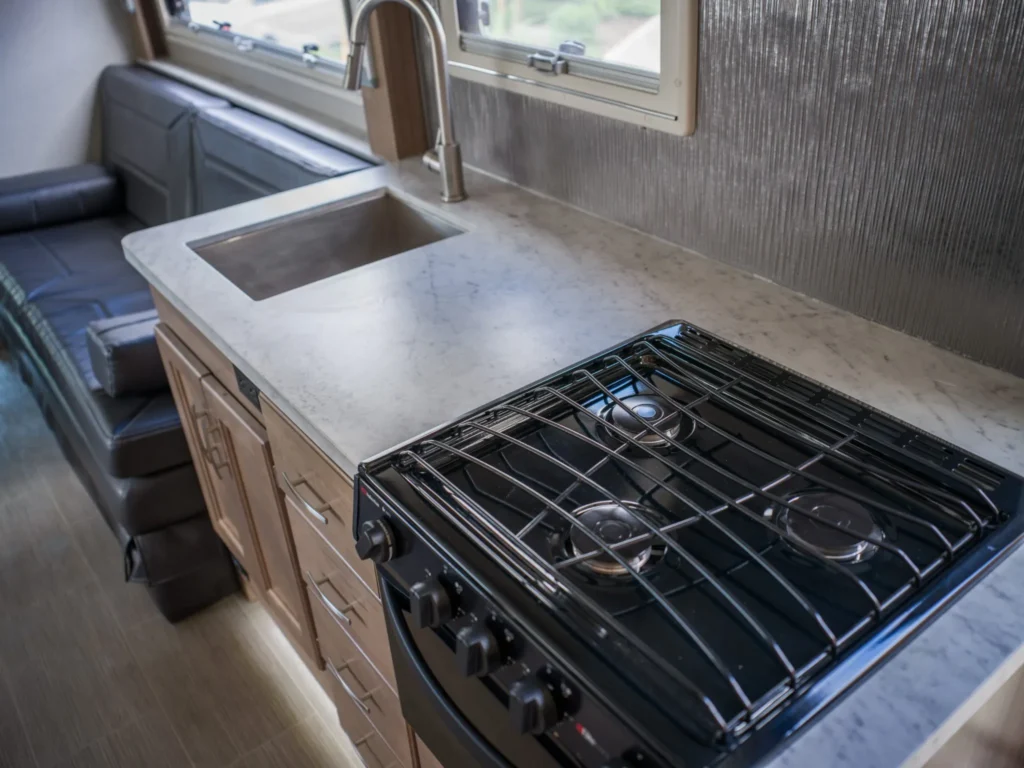 2019 Ford F-550 Super Duty Camper Conversion