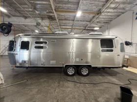 2023 Airstream Flying Cloud 28RB