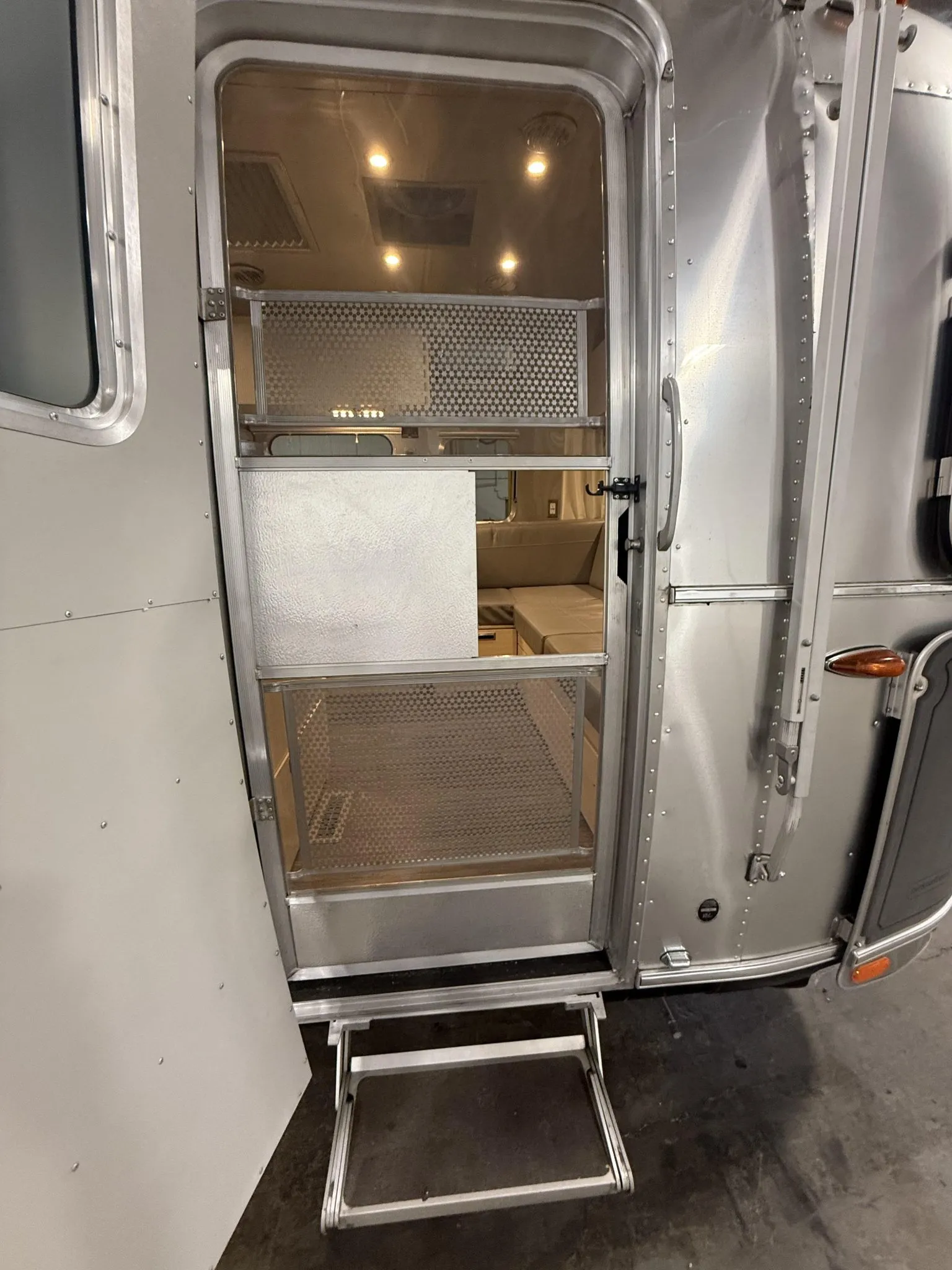 2023 Airstream Flying Cloud 28RB
