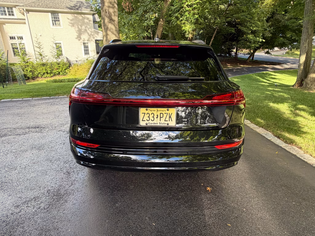 2022 Audi e-tron Premium Plus Sport Utility 4D AWD/4WD