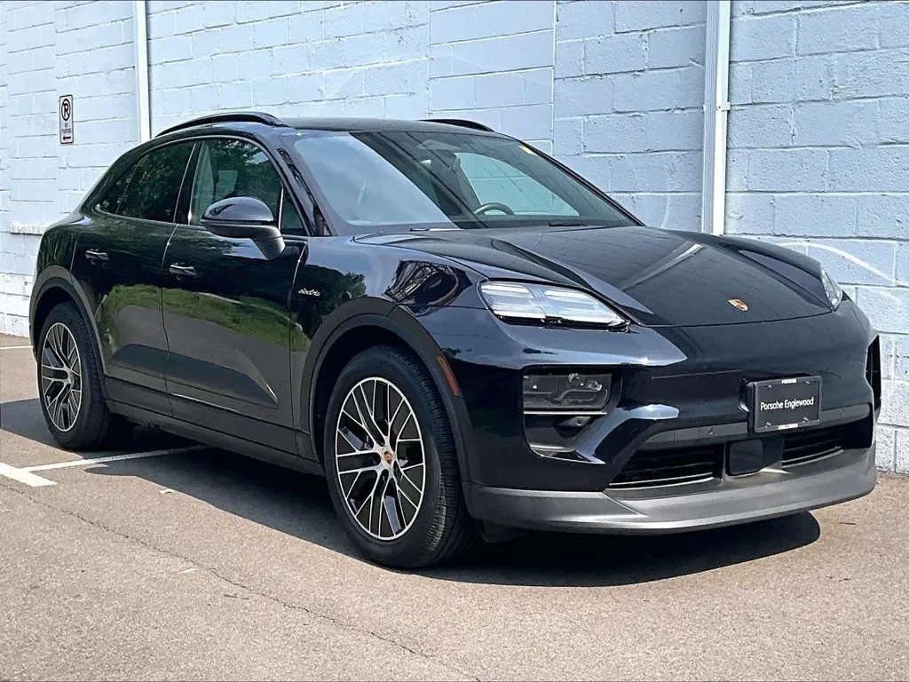 2025 Porsche Macan 4 Electric AWD/4WD